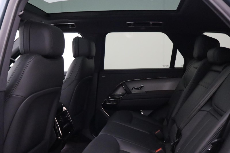 Used Land Rover Range Rover Sport 2026 for sale - 77918130: Photo 4