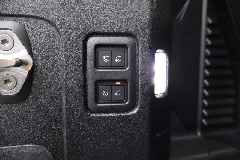 Used Land Rover Defender 2025 for sale - 77087671: Photo 27