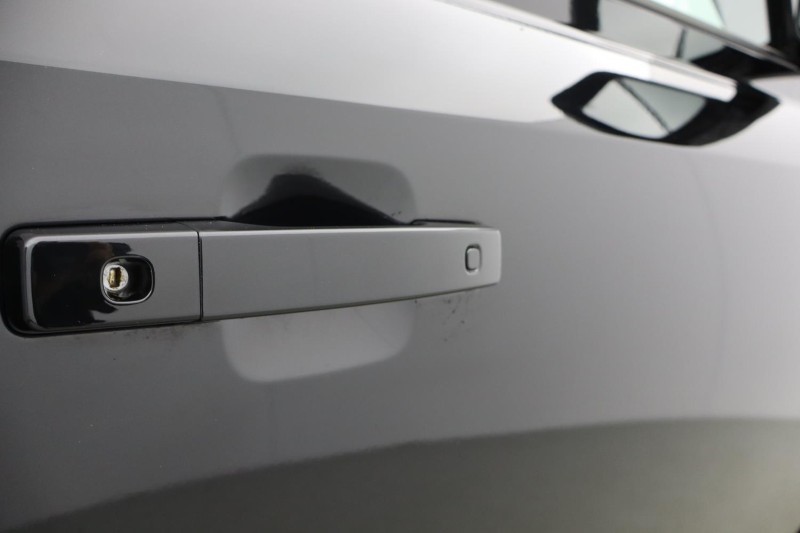 Used Land Rover Defender 2025 for sale - 77087671: Photo 33