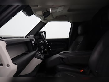 Used Land Rover Defender 2022 for sale - 78152752: Photo