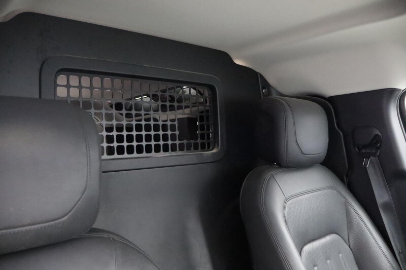 Used Land Rover Defender 2022 for sale - 78152752: Photo 4