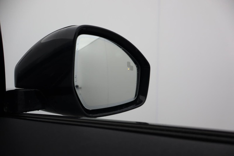 Used Land Rover Range Rover Velar 2024 for sale - 76981926: Photo 38