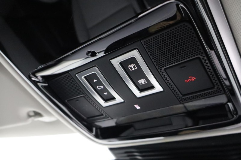 Used Land Rover Range Rover Velar 2024 for sale - 76981926: Photo 46