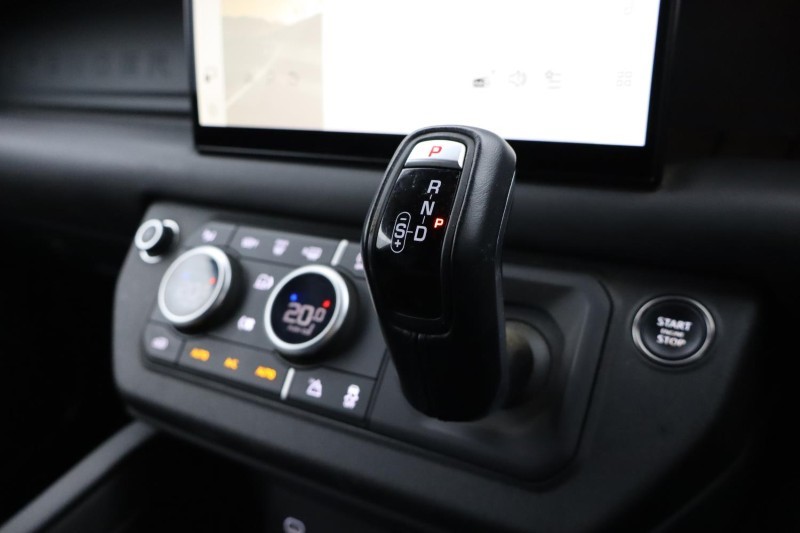 Used Land Rover Defender 2023 for sale - 76981818: Photo 13