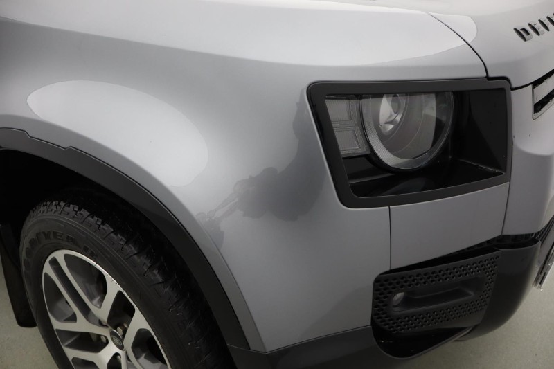 Used Land Rover Defender 2023 for sale - 76981818: Photo 17