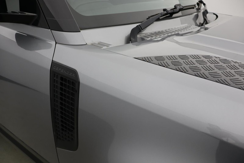 Used Land Rover Defender 2023 for sale - 76981818: Photo 20