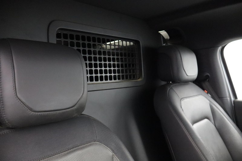 Used Land Rover Defender 2023 for sale - 76981818: Photo 21