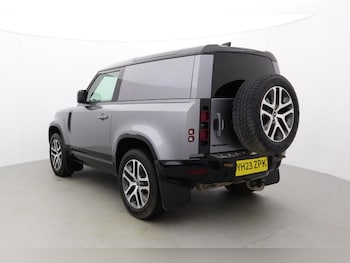 Used Land Rover Defender 2023 for sale - 76981818: Photo