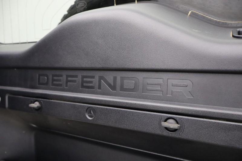 Used Land Rover Defender 2023 for sale - 76981818: Photo 31