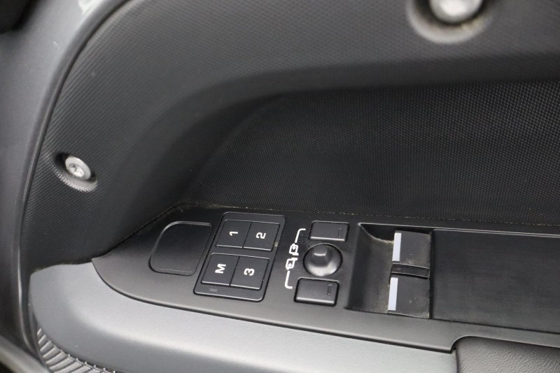 Used Land Rover Defender 2023 for sale - 76981818: Photo 39