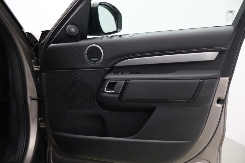 Used Land Rover Discovery 2022 for sale - 77965392: Photo 32