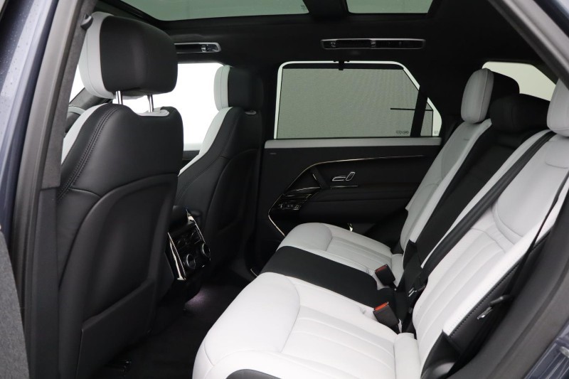 Used Land Rover Range Rover Sport 2025 for sale - 76982513: Photo 4