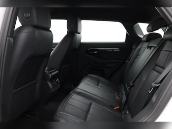 Used Land Rover Range Rover Evoque 2023 for sale - 77649915: Photo