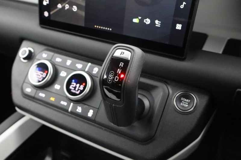 Used Land Rover Defender 2024 for sale - 77055706: Photo 13