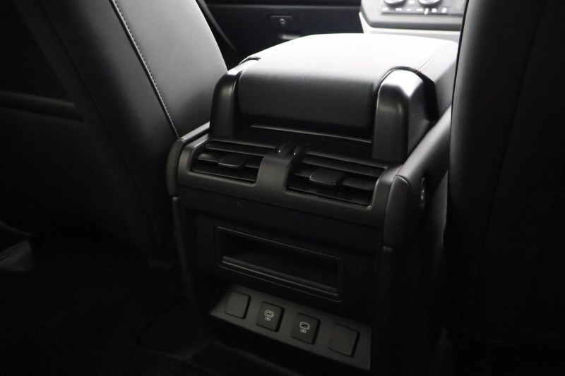 Used Land Rover Defender 2024 for sale - 77055706: Photo 18