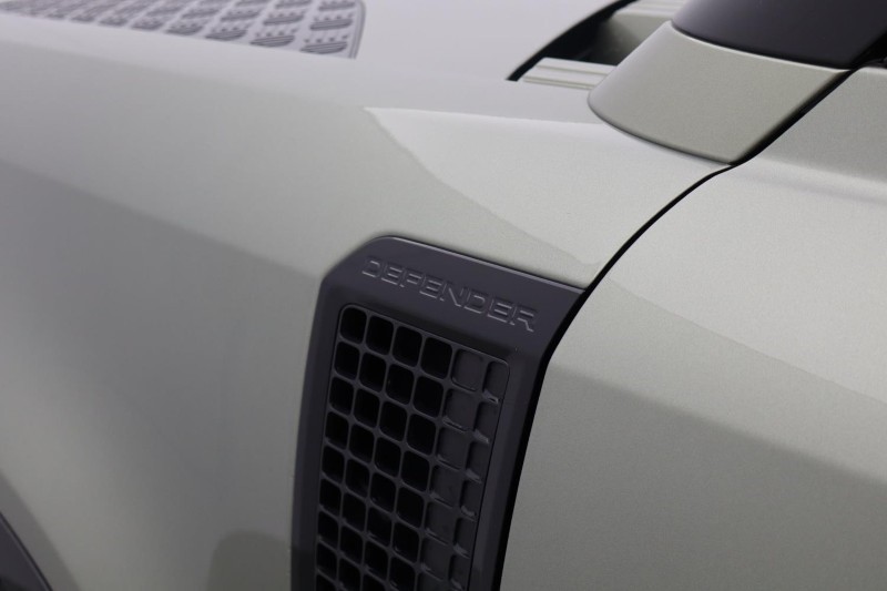 Used Land Rover Defender 2024 for sale - 77055706: Photo 24