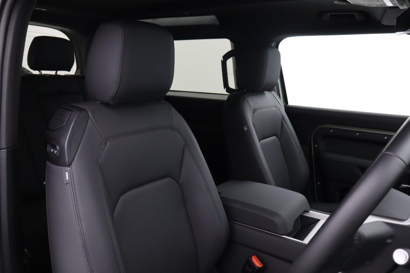 Used Land Rover Defender 2024 for sale - 77055706: Photo 27