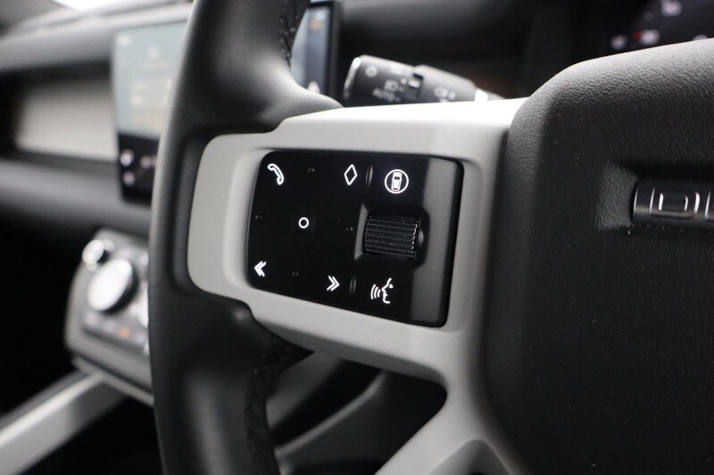 Used Land Rover Defender 2024 for sale - 77055706: Photo 30