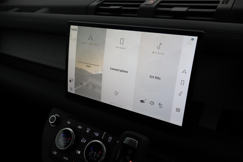 Used Land Rover Defender 2024 for sale - 77055706: Photo 33