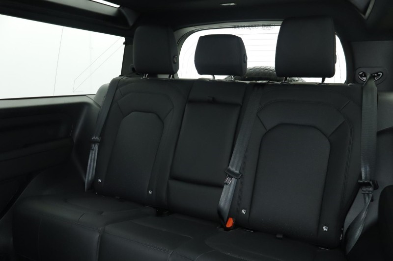 Used Land Rover Defender 2024 for sale - 77055706: Photo 4