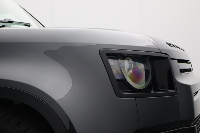 Used Land Rover Defender 2023 for sale - 78014717: Photo 17