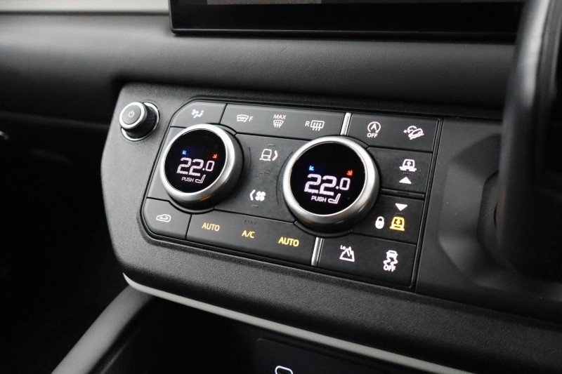 Used Land Rover Defender 2023 for sale - 78014717: Photo 18