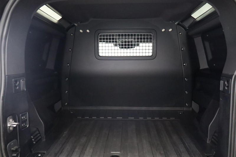 Used Land Rover Defender 2023 for sale - 78014717: Photo 28