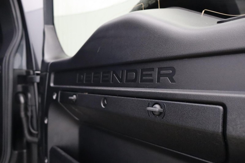 Used Land Rover Defender 2023 for sale - 78014717: Photo 30