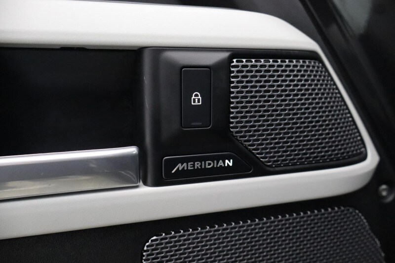 Used Land Rover Defender 2023 for sale - 78014717: Photo 32