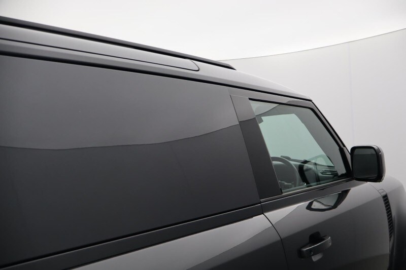 Used Land Rover Defender 2023 for sale - 78014717: Photo 34