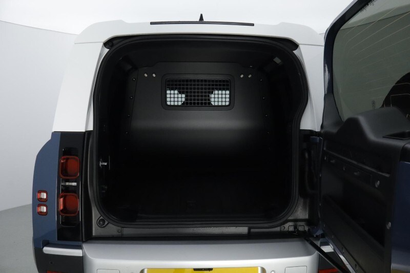 Used Land Rover Defender 2025 for sale - 78028132: Photo 10