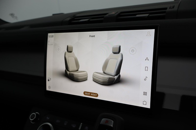 Used Land Rover Defender 2025 for sale - 78028132: Photo 30