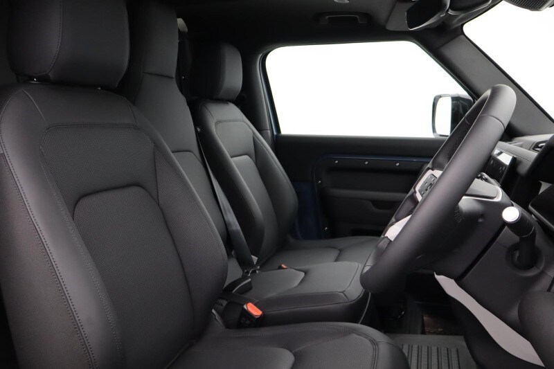 Used Land Rover Defender 2025 for sale - 78028132: Photo 34