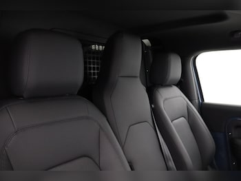 Used Land Rover Defender 2025 for sale - 78028132: Photo