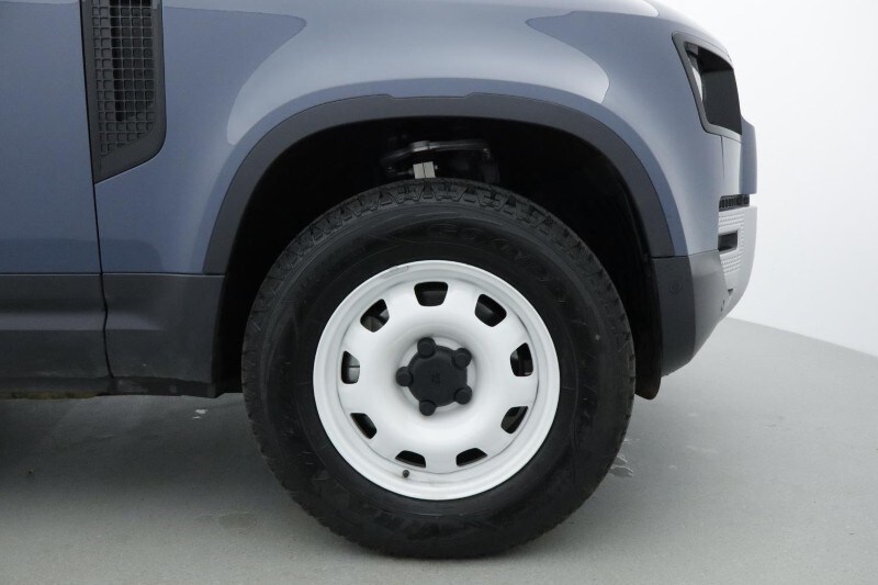 Used Land Rover Defender 2025 for sale - 78028132: Photo 8