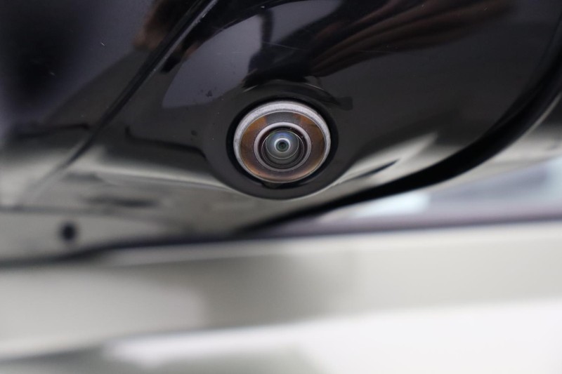 Used Land Rover Defender 2023 for sale - 77700988: Photo 32