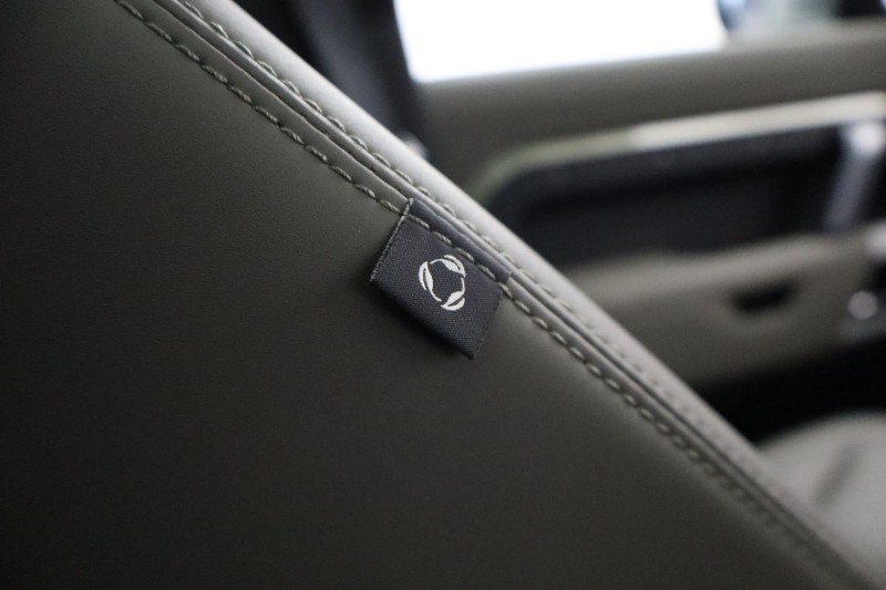 Used Land Rover Defender 2023 for sale - 77700988: Photo 34