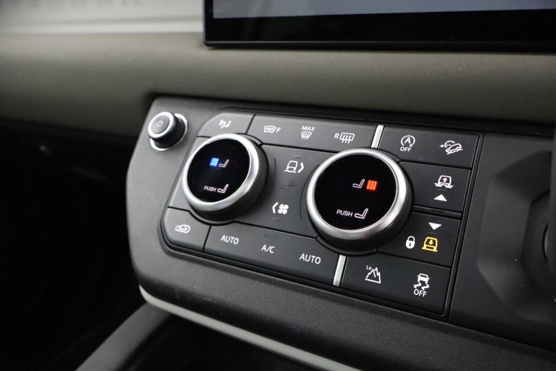 Used Land Rover Defender 2023 for sale - 77700988: Photo 47