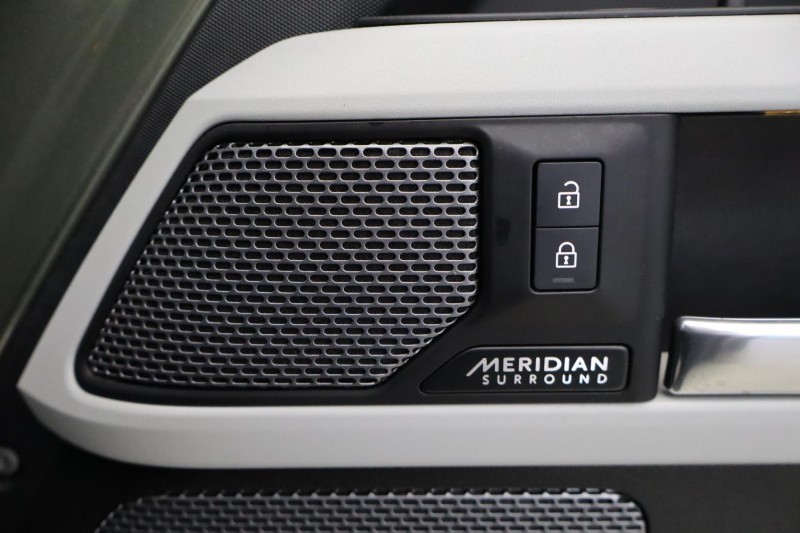 Used Land Rover Defender 2023 for sale - 77700988: Photo 54