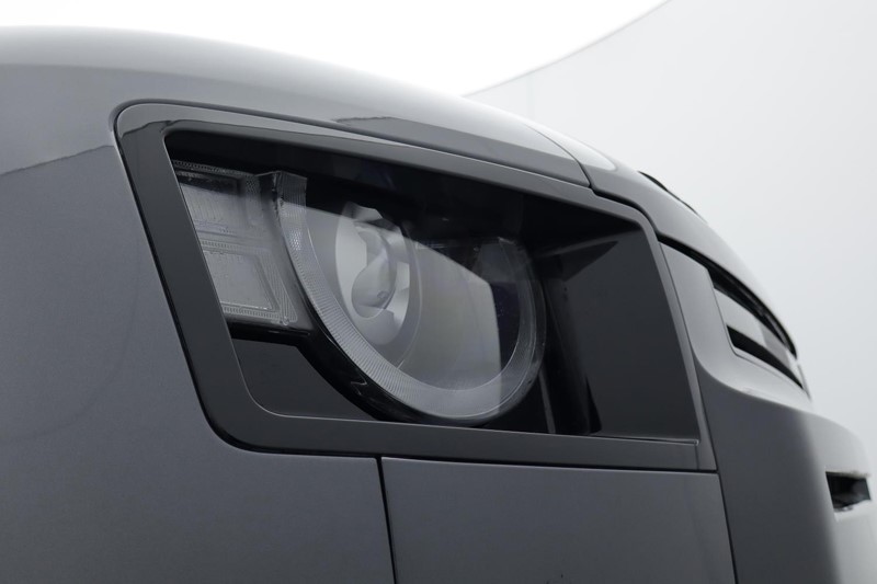 Used Land Rover Defender 2025 for sale - 76981656: Photo 17