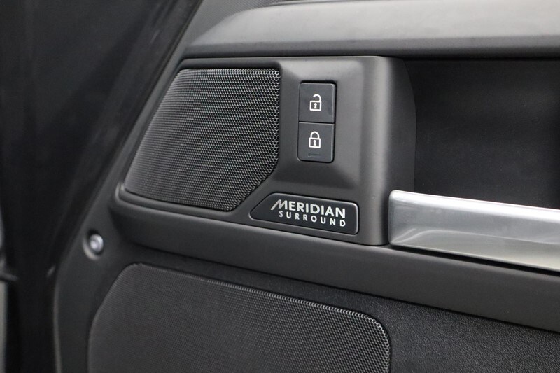 Used Land Rover Defender 2025 for sale - 76981656: Photo 25