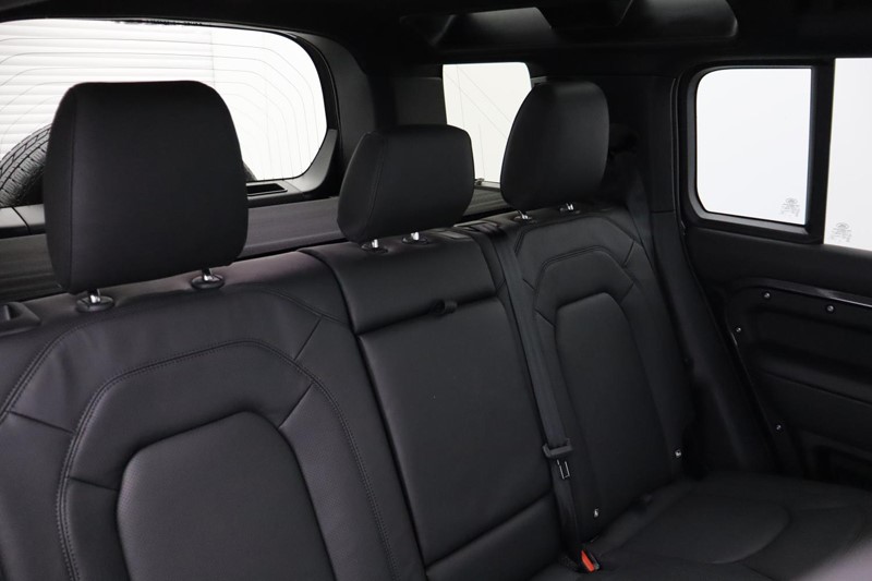 Used Land Rover Defender 2025 for sale - 76981656: Photo 26