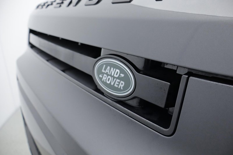 Used Land Rover Defender 2025 for sale - 76981656: Photo 37