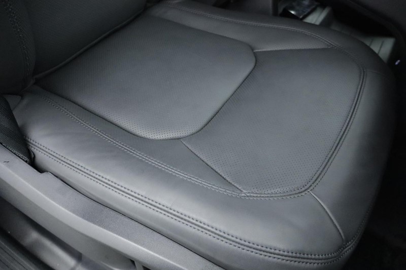 Used Land Rover Defender 2025 for sale - 76981656: Photo 40