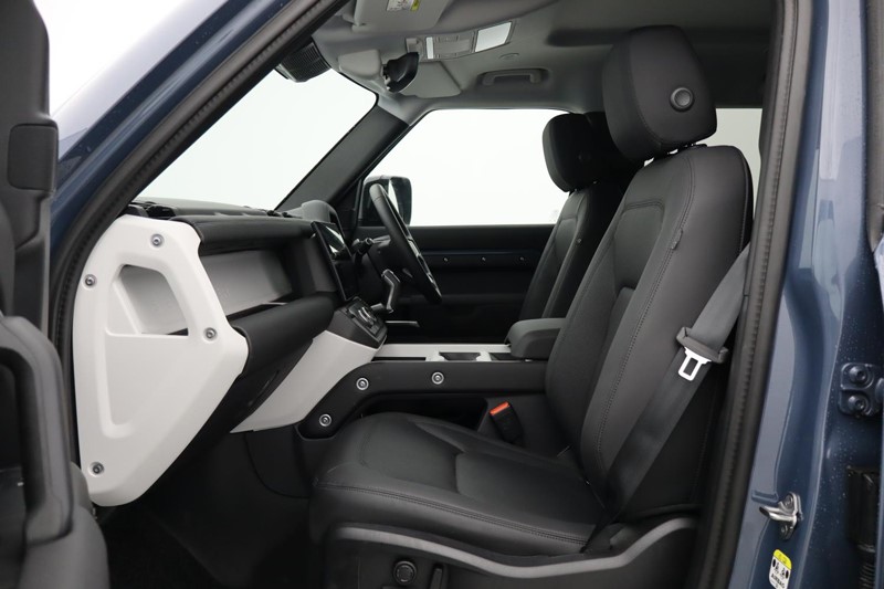 Used Land Rover Defender 2025 for sale - 77363437: Photo 3