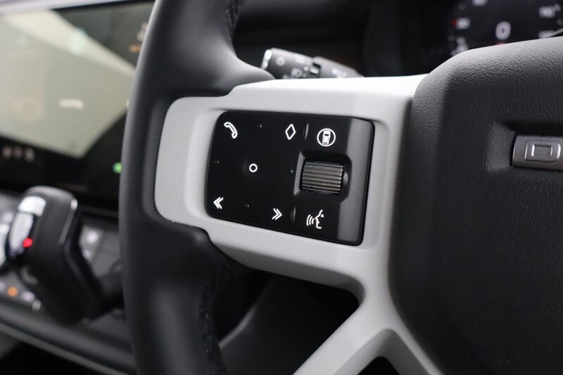 Used Land Rover Defender 2025 for sale - 77363437: Photo 31