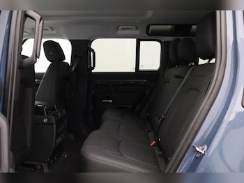 Used Land Rover Defender 2025 for sale - 77363437: Photo