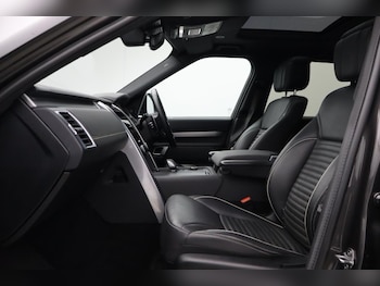 Used Land Rover Discovery 2023 for sale - 78266826: Photo