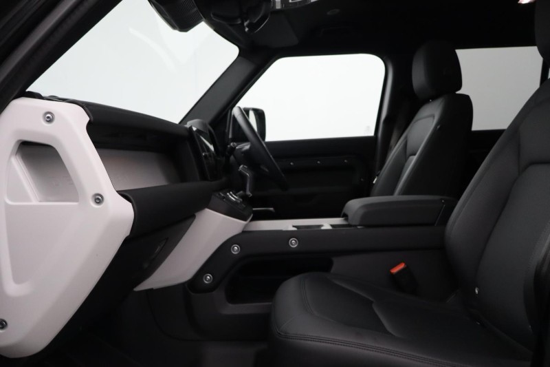 Used Land Rover Defender 2025 for sale - 77830037: Photo 3