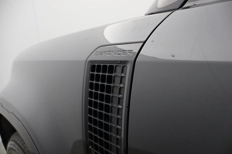 Used Land Rover Defender 2025 for sale - 77830037: Photo 37
